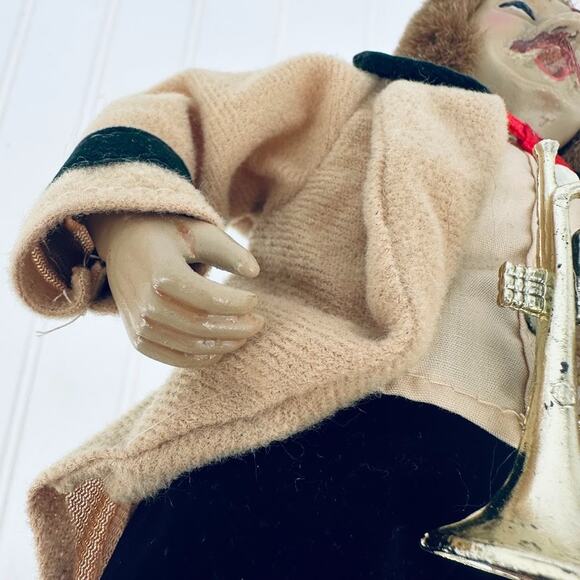Vintage Classic Christmas Adult Caroler Wood Base Trumpeter Victorian Decoration - Picture 9 of 9